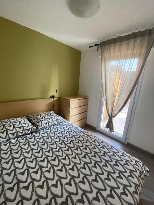 Апартаменти Appt 2 Pieces Port Frejus - Mega Terrasse + Garage Екстер'єр фото